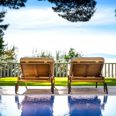 Βίλα Sleeps 10 Pool Air Con Wifi *