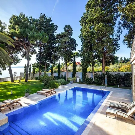 Sleeps 10 Pool Air Con Wifi Βίλα Σπλιτ